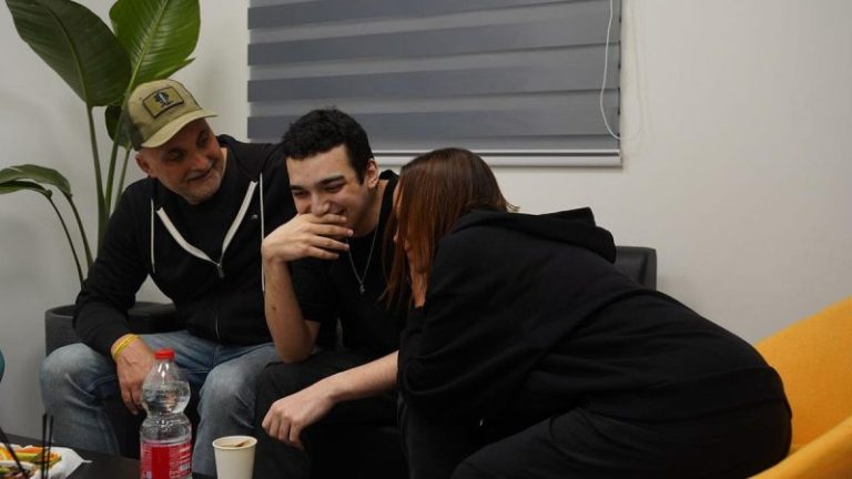 Trump meets former Hamas hostage Edan Alexander on Oct. 7 anniversary